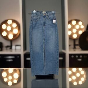 Universal Thread Blue Slit in Front Straight Leg Pencil Skirt